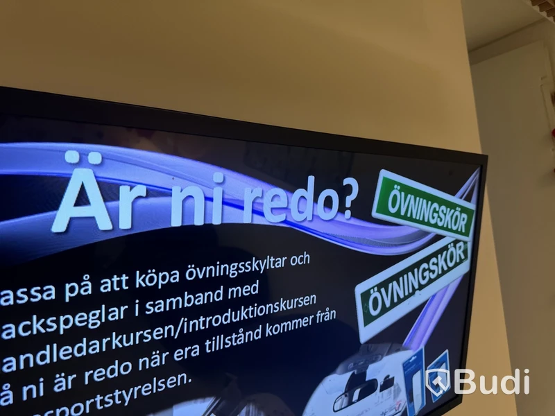 Allt i rummet.