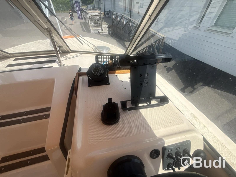 Motorboat Ryds 530DC with Johnson 70 hp 2-stroke. Length: 5.3 m. 1988
