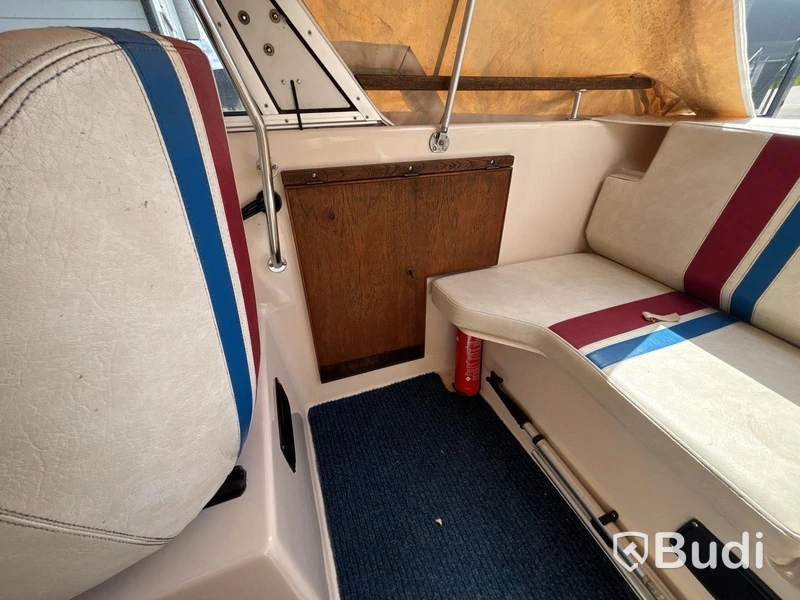 Motorboat Ryds 530DC with Johnson 70 hp 2-stroke. Length: 5.3 m. 1988