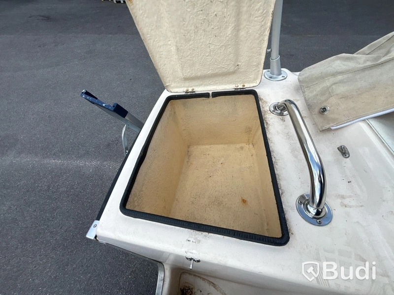 Motorboat Ryds 530DC with Johnson 70 hp 2-stroke. Length: 5.3 m. 1988