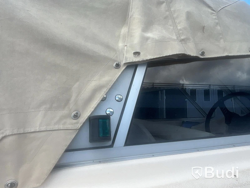 Motorboat Ryds 530DC with Johnson 70 hp 2-stroke. Length: 5.3 m. 1988