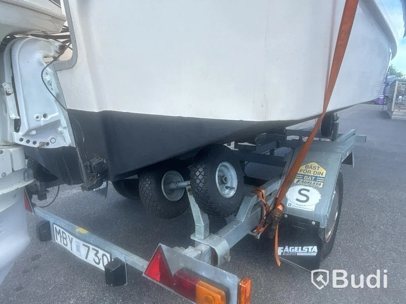 Motorboat Ryds 530DC with Johnson 70 hp 2-stroke. Length: 5.3 m. 1988