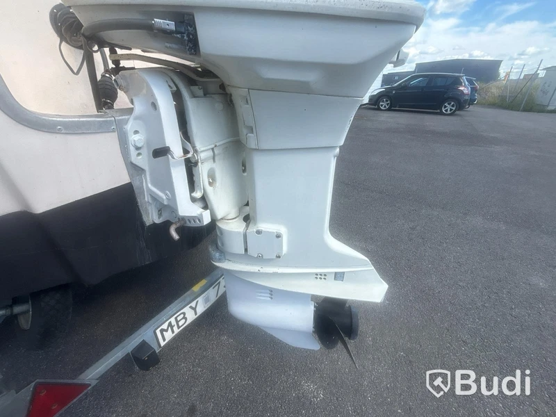 Motorboat Ryds 530DC with Johnson 70 hp 2-stroke. Length: 5.3 m. 1988