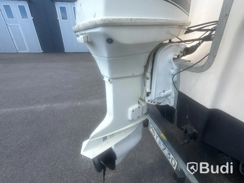 Motorboat Ryds 530DC with Johnson 70 hp 2-stroke. Length: 5.3 m. 1988