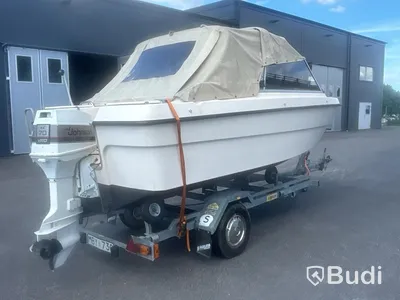 Motorboat Ryds 530DC with Johnson 70 hp 2-stroke. Length: 5.3 m. 1988