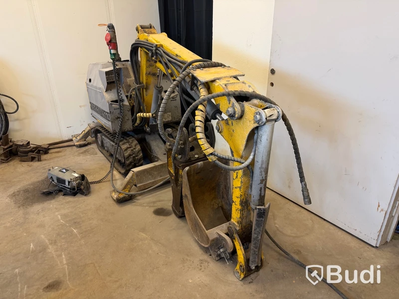 Rivningsrobot, BROKK BM 110