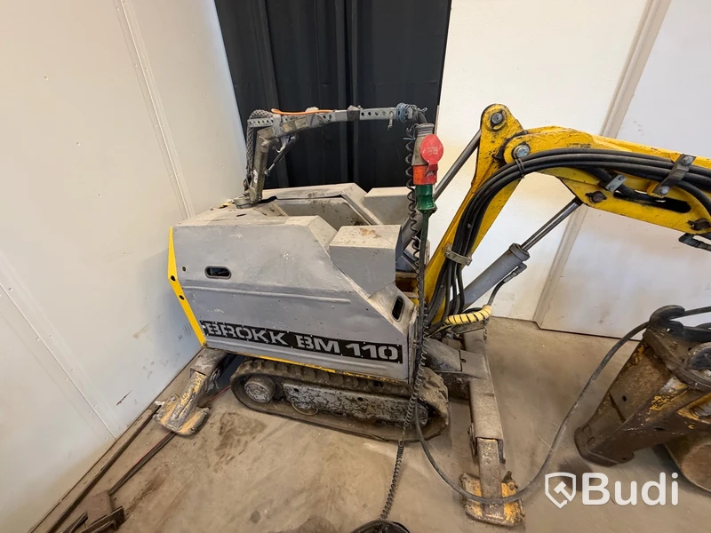 Rivningsrobot, BROKK BM 110