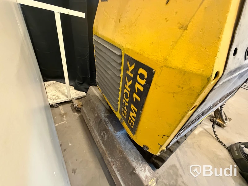 Rivningsrobot, BROKK BM 110
