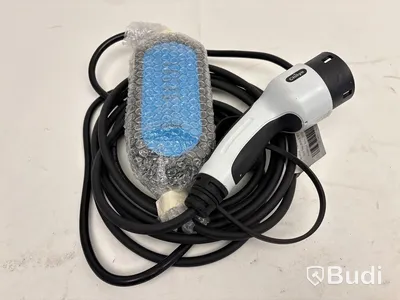 Parti med laddare för bilar samt tillbehör
