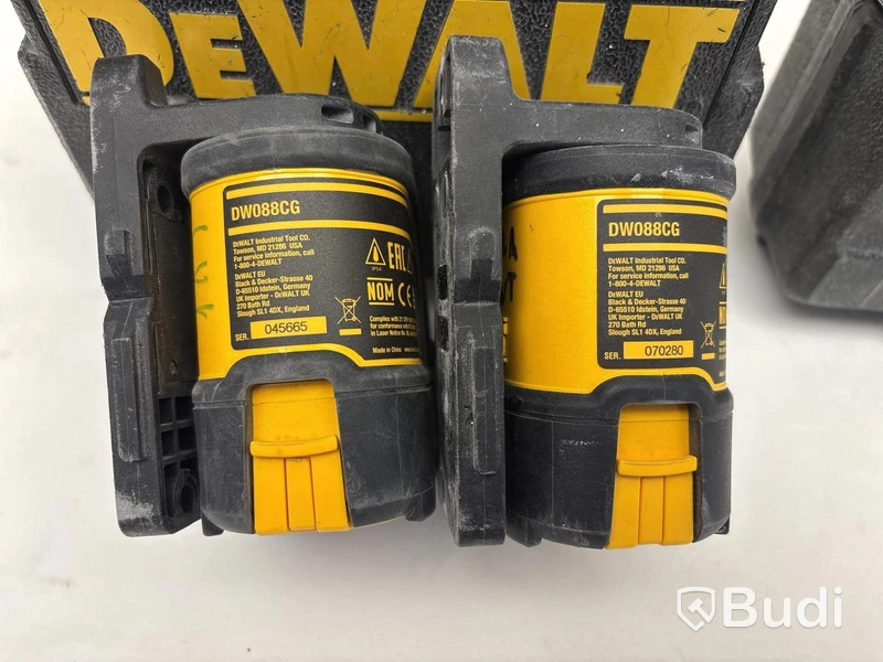 2 st. Krysslinjelaser Dewalt DW088CG