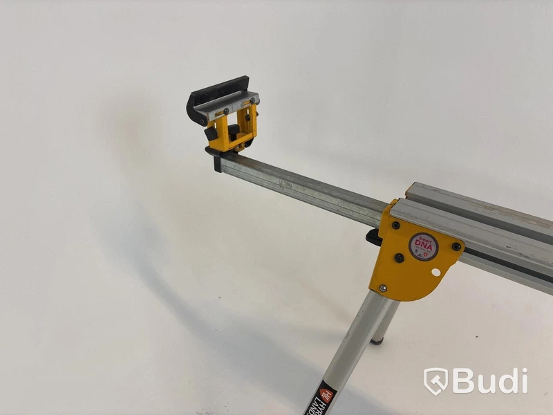 Kombigeringssåg Dewalt inkl. sågbänk och sågbockar