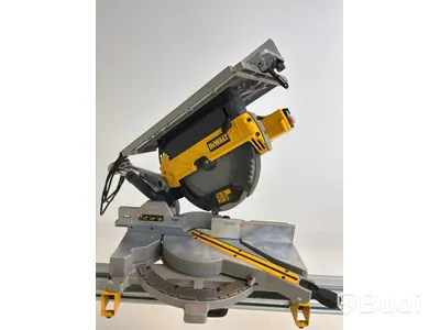 Kombigeringssåg Dewalt inkl. sågbänk och sågbockar