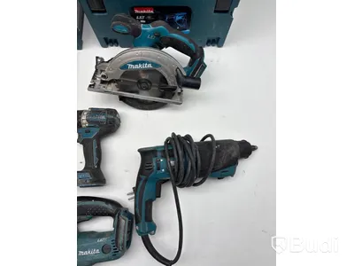 Parti med diverse verktyg Makita, inkl. verktygslådor