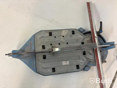 Kakelskärare Sigma och betongblandare Tebo