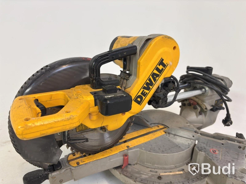 Kap- och gersåg DeWalt, DW717XPS