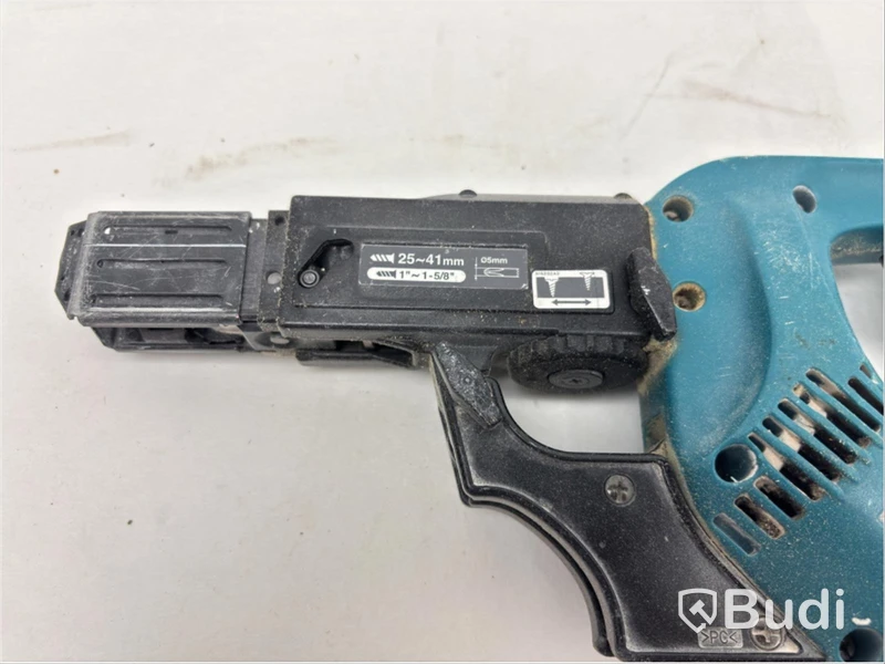 Skruvautomat Makita, 6833