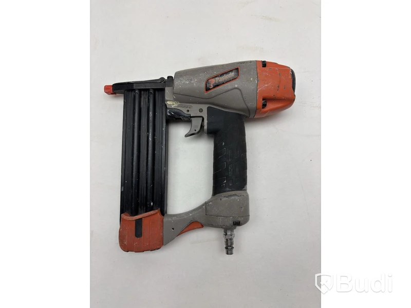 Dyckertpistol Paslode, FN1850.2, samt slangupprullare Aerfast, AA308R