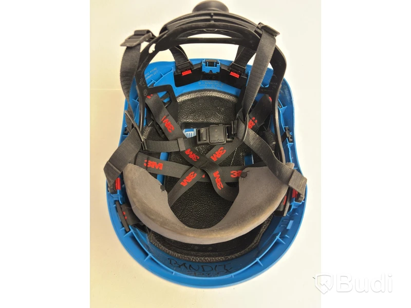 2 safety harnesses, incl. assorted accessories, bags + helmets, Würth