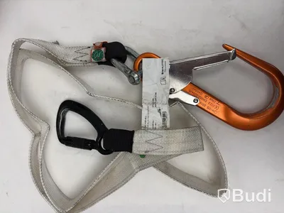 2 safety harnesses, incl. assorted accessories, bags + helmets, Würth