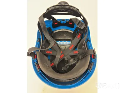 2 safety harnesses, incl. assorted accessories, bags + helmets, Würth