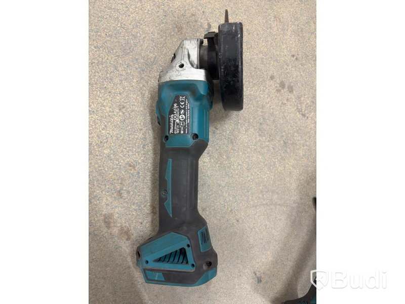Tool lot, 4 Makita 18V angle grinders