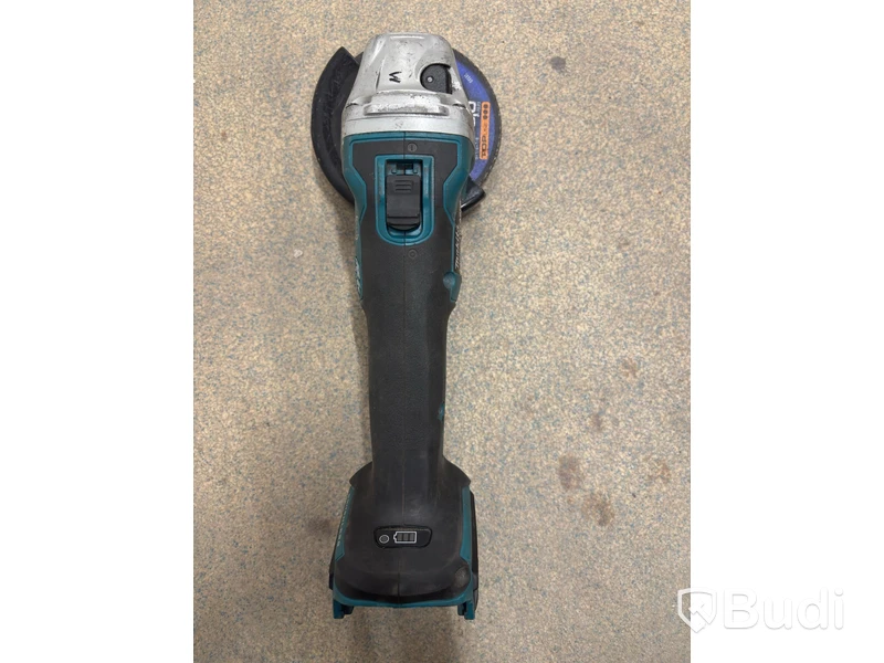 Tool lot, 4 Makita 18V angle grinders