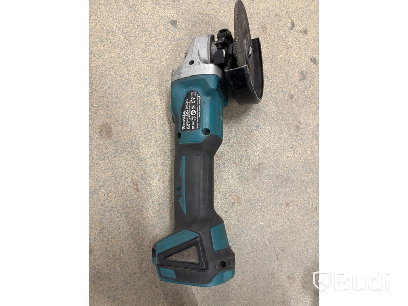 Tool lot, 4 Makita 18V angle grinders