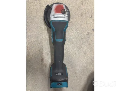 Tool lot, 4 Makita 18V angle grinders