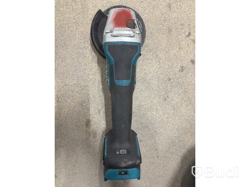 Tool lot, 4 Makita 18V angle grinders