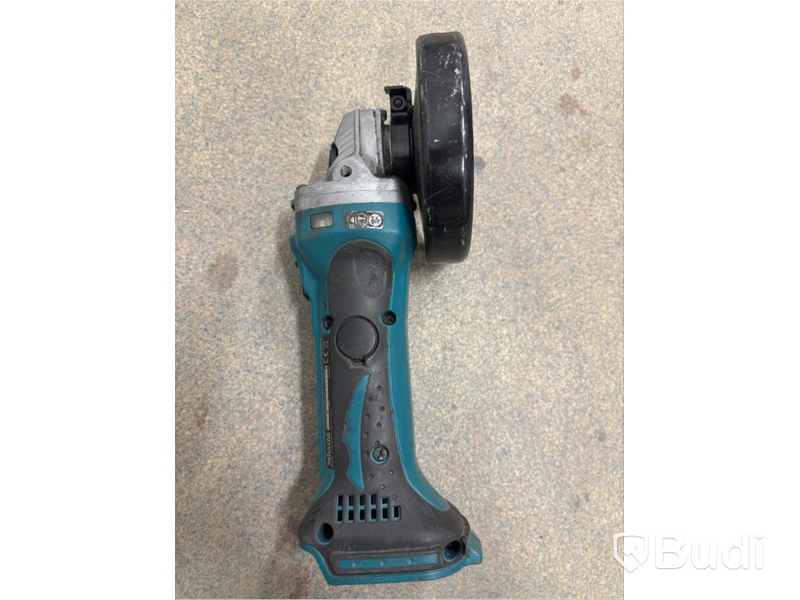 Tool lot, 4 Makita 18V angle grinders