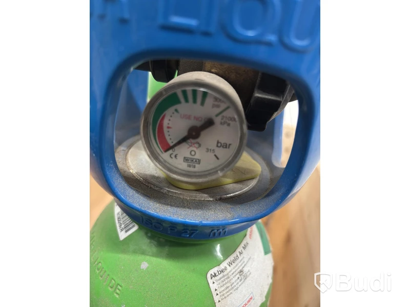 Gas cylinder
