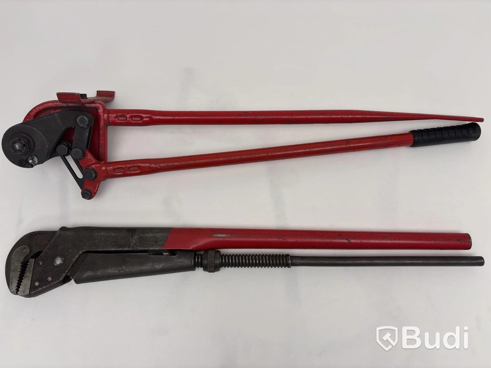 2 Bolt Cutters