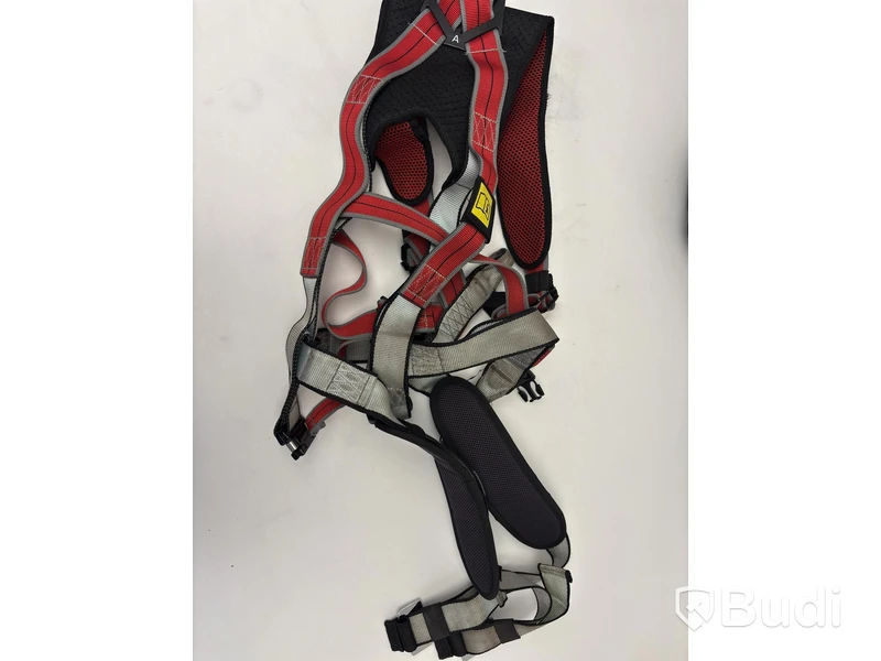 2 safety harnesses, incl. various accessories, backpacks + helmets, Würth