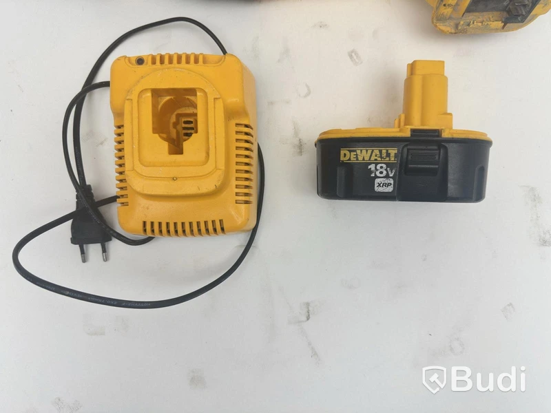 2 st. Tigersåg Dewalt, DCS380 inkl. 1 st. Vinkelslip Dewalt, DC411