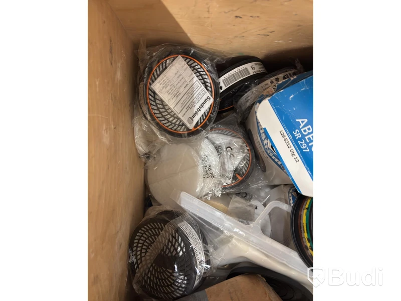 Sundström respiratory protection incl. various accessories