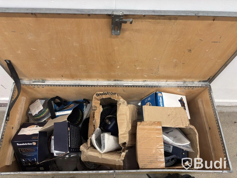 Sundström respiratory protection incl. various accessories