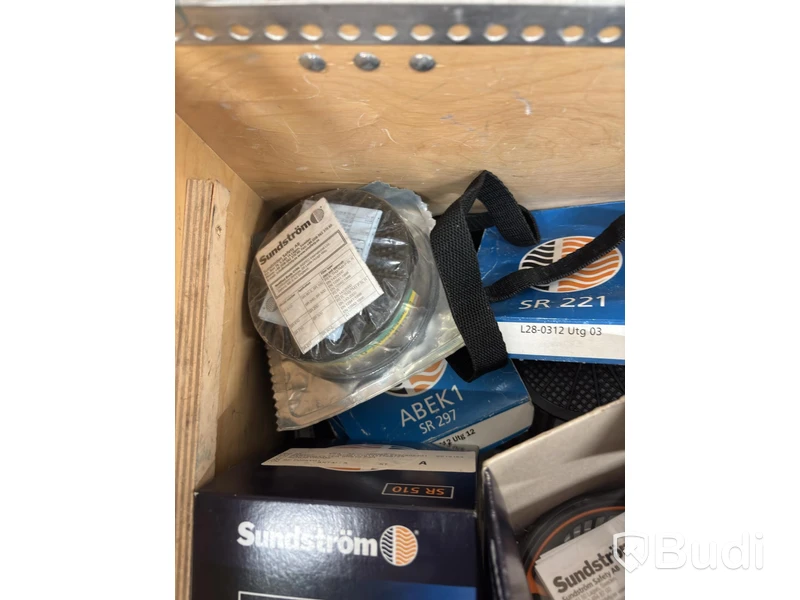 Sundström respiratory protection incl. various accessories