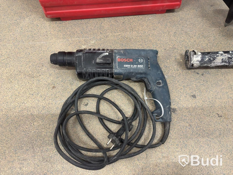 Lot of assorted tools