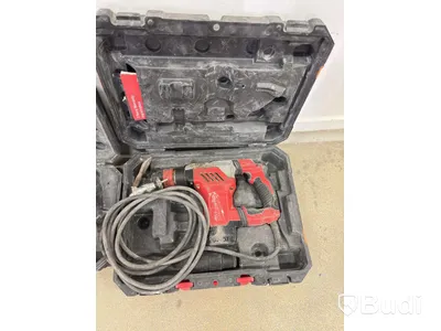 2 Milwaukee tools