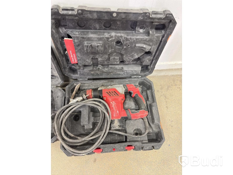 2 Milwaukee tools