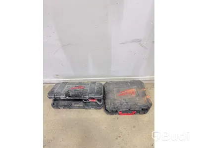 2 Milwaukee tools