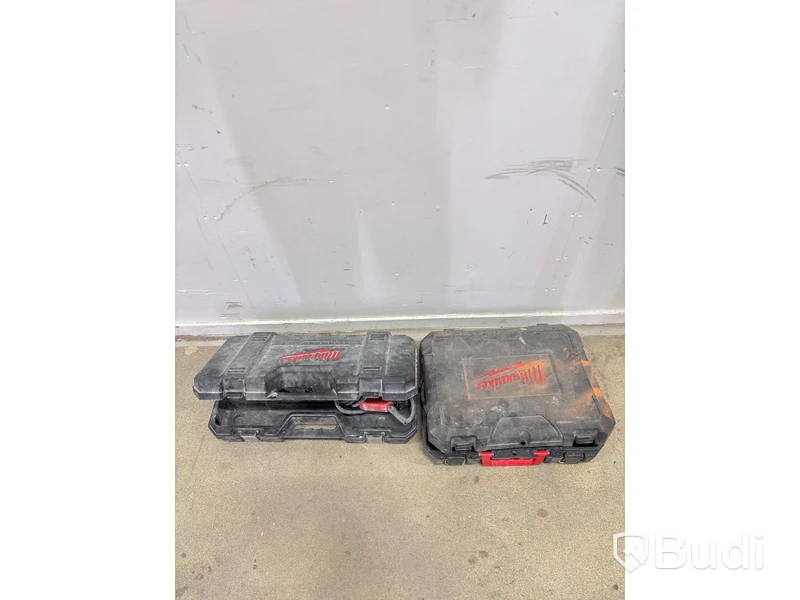2 Milwaukee tools