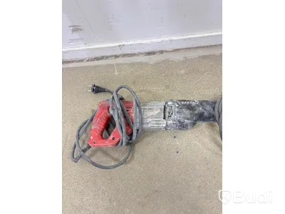 2 Milwaukee tools