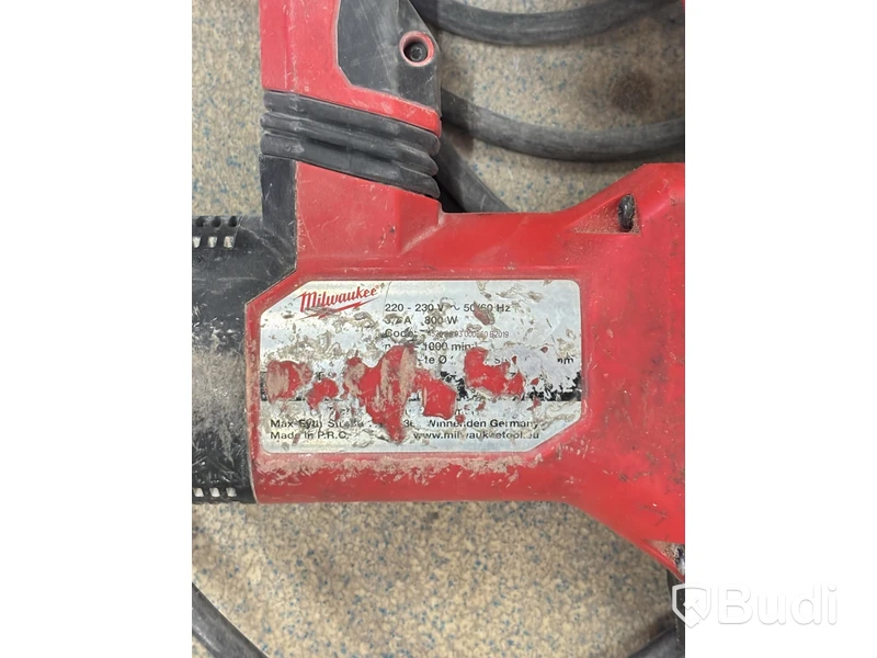 2 Milwaukee tools