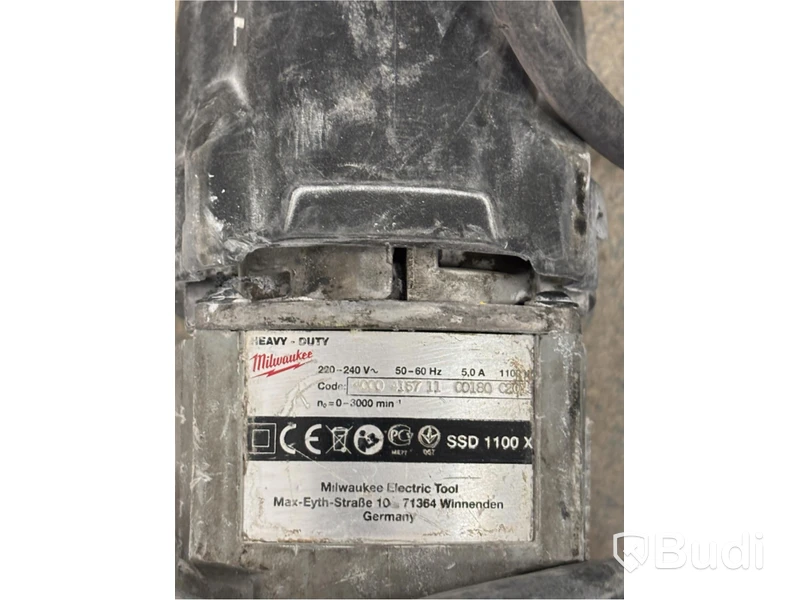 2 Milwaukee tools