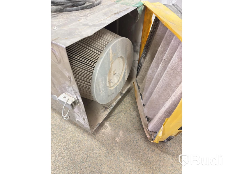 2 Dustcontrol DC Air Cube air purifiers