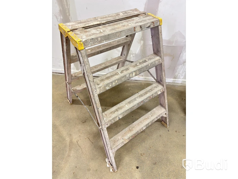 Nilfisk vacuum cleaner and Wibe ladder