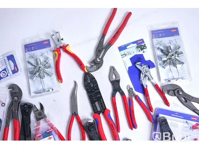 Parti med tänger och verktyg - KNIPEX
