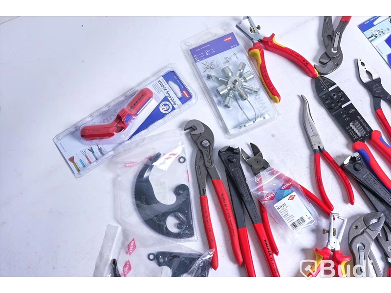 Parti med tänger och verktyg - KNIPEX