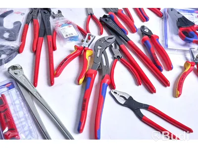 Parti med tänger och verktyg - KNIPEX